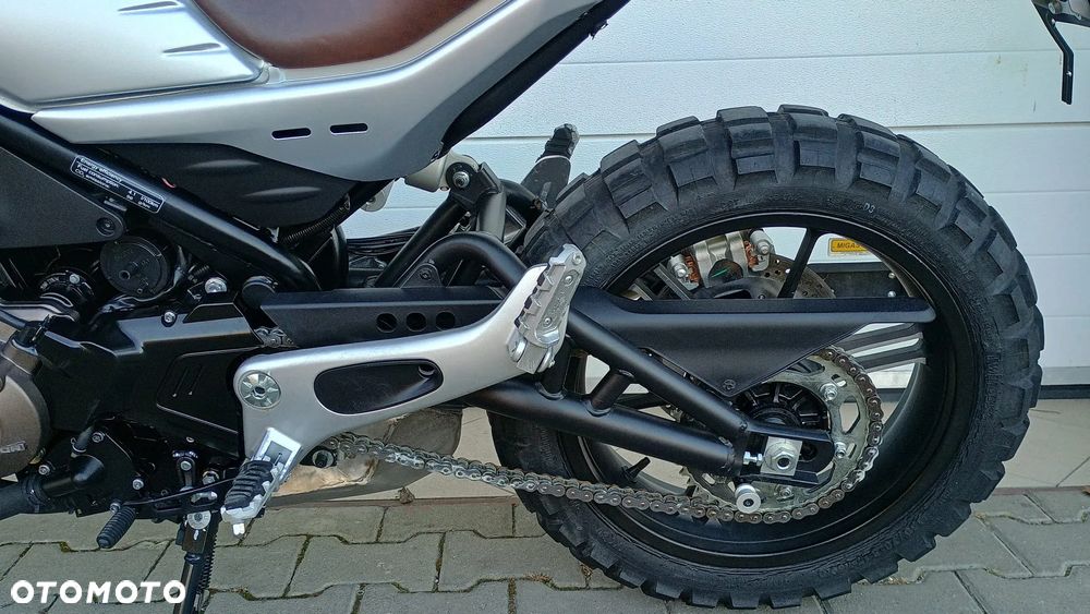 QJMOTOR SRV 600V - 15