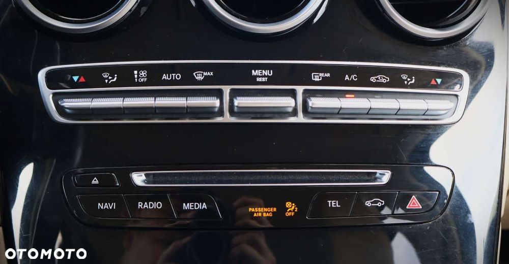 Mercedes-Benz GLC - 31