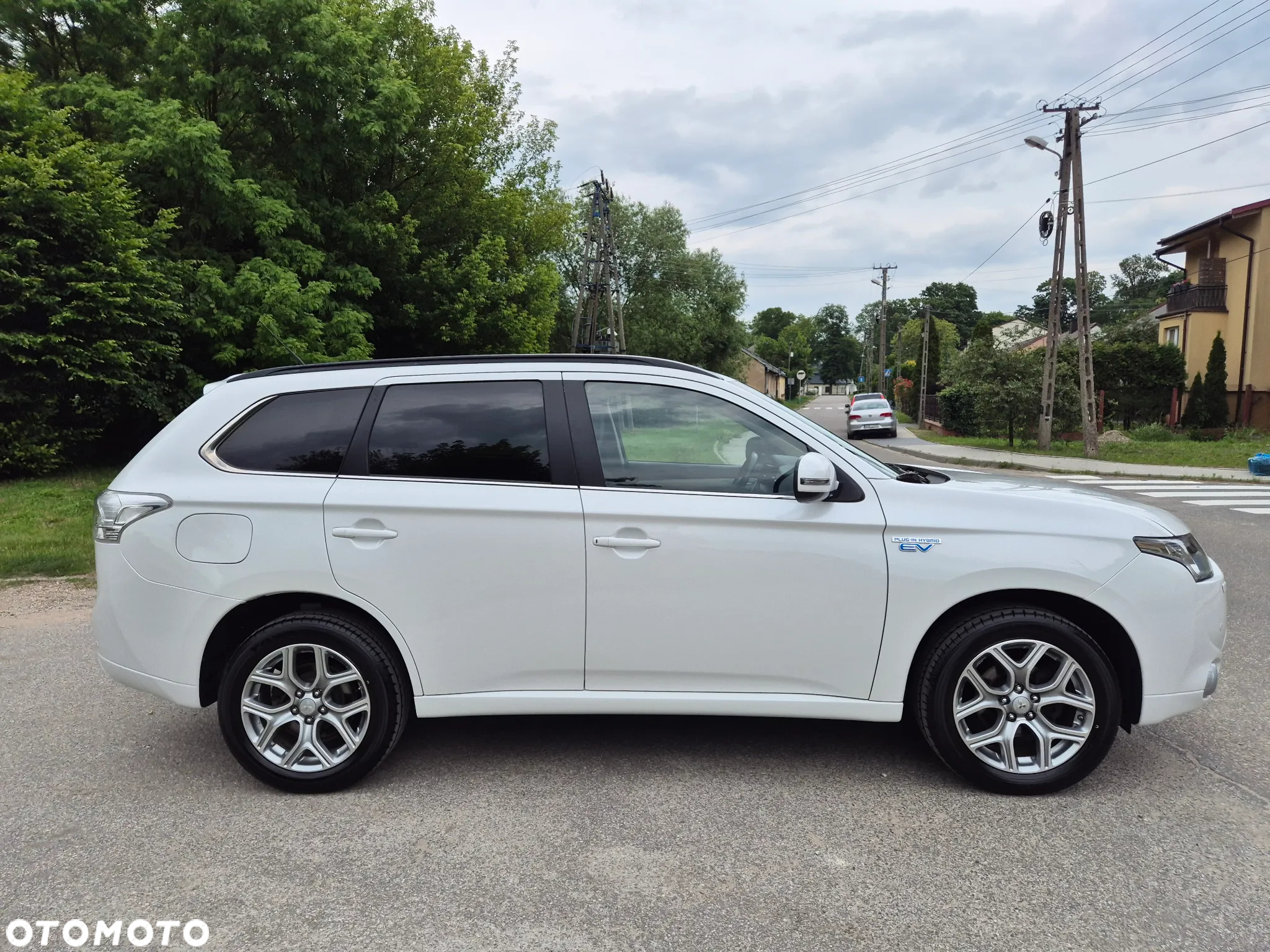 Mitsubishi Outlander 2.0 4WD Plug-In Hybrid - 21