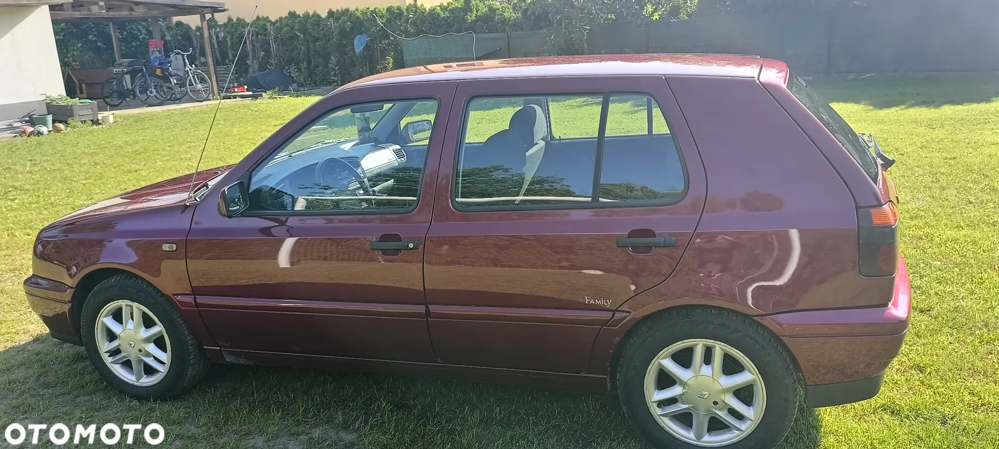 Volkswagen Golf - 2
