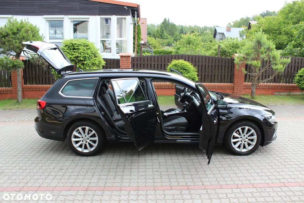 Volkswagen Passat Variant 2.0 TDI SCR DSG Highline - 33