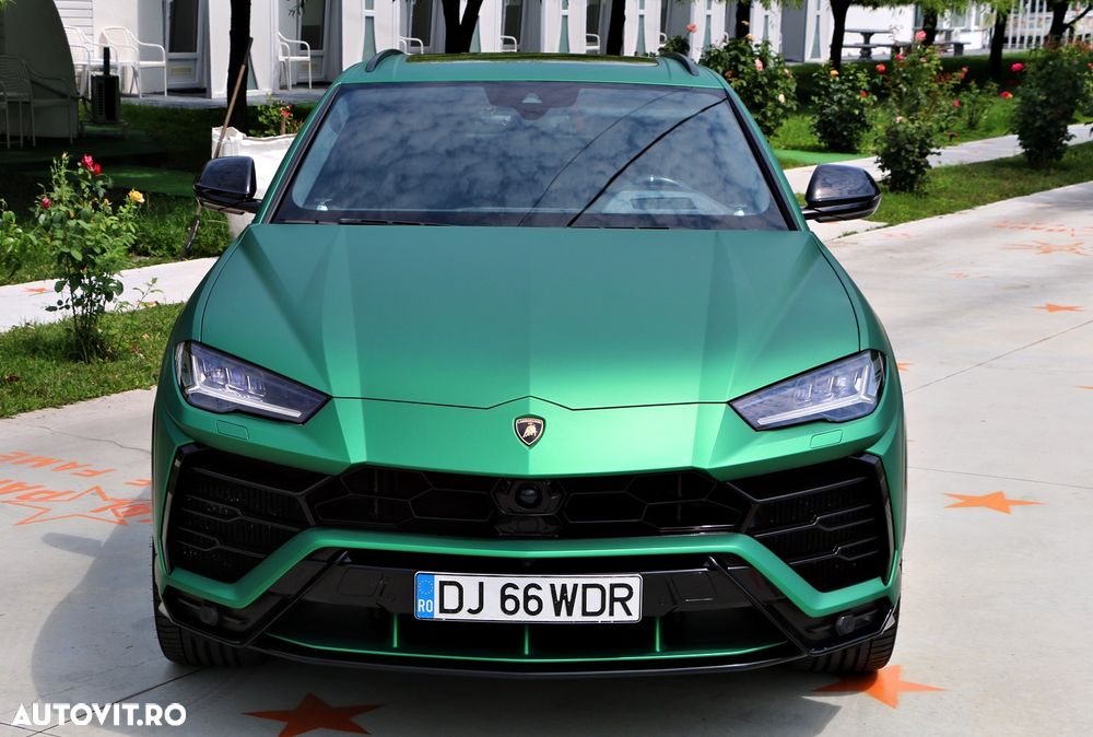 Lamborghini URUS - 12