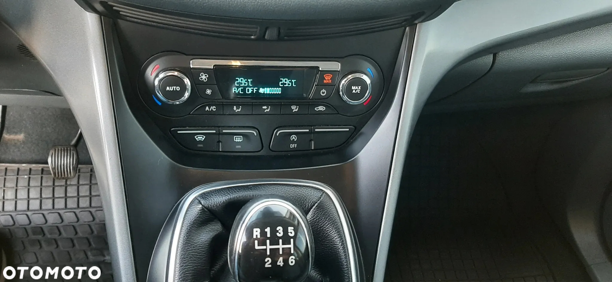 Ford Grand C-MAX - 28