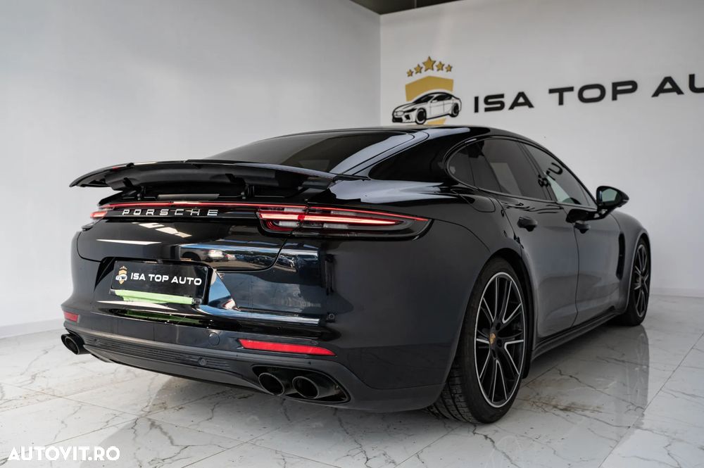Porsche Panamera Turbo - 34