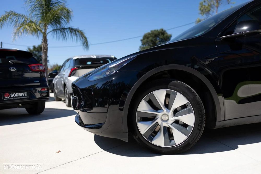 Tesla Model Y Standard - 9