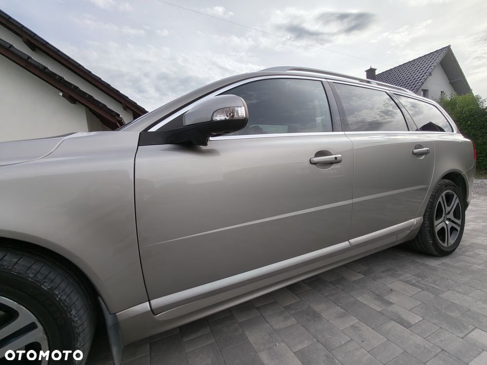 Volvo V70 D5 Summum - 5