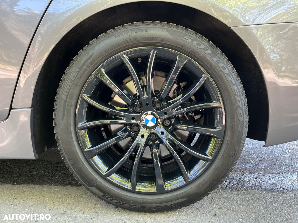 BMW Seria 5 525d xDrive Sport-Aut. Modern Line - 34