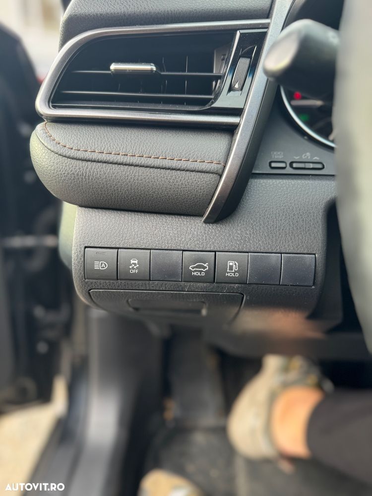 Toyota Camry Business Edition - 24