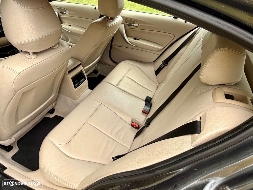 BMW 116 d EfficientDynamics Edition Sport Line - 12