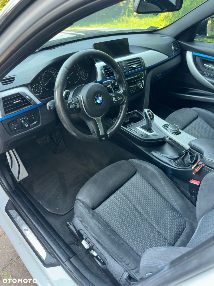 BMW Seria 3 320d xDrive M Sport - 16