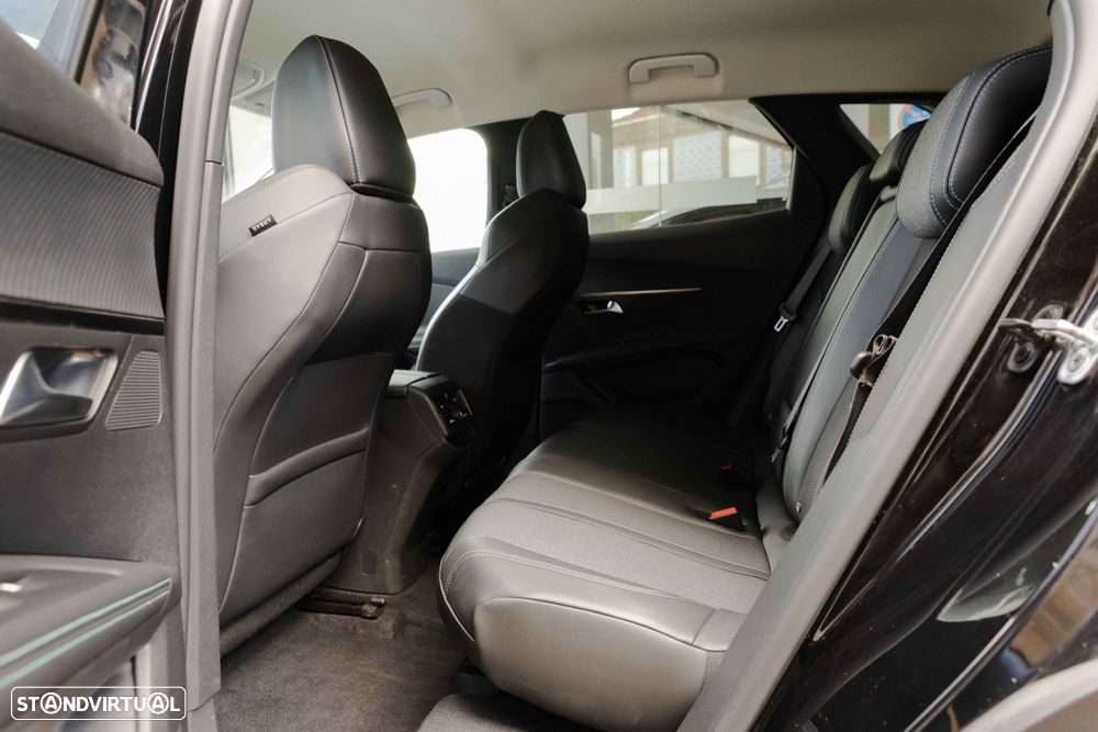 Peugeot 3008 1.2 PureTech Allure EAT8 - 14