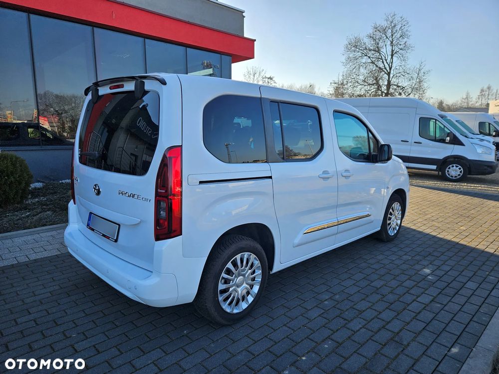 Toyota Proace City Verso 1.5 D-4D Business - 3