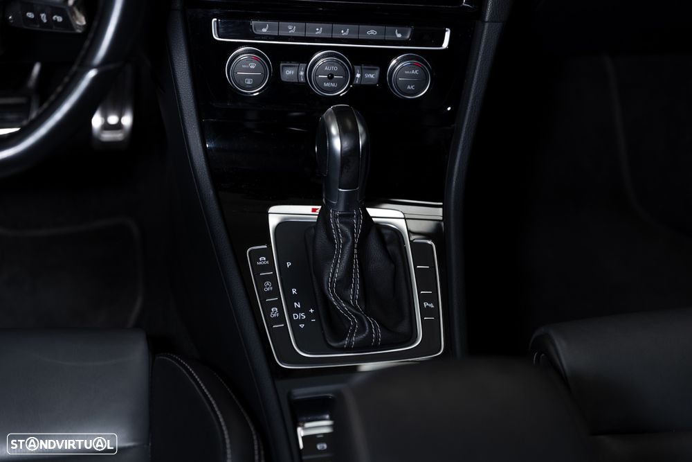 VW Golf R 4Motion (BlueMotion ) DSG - 18