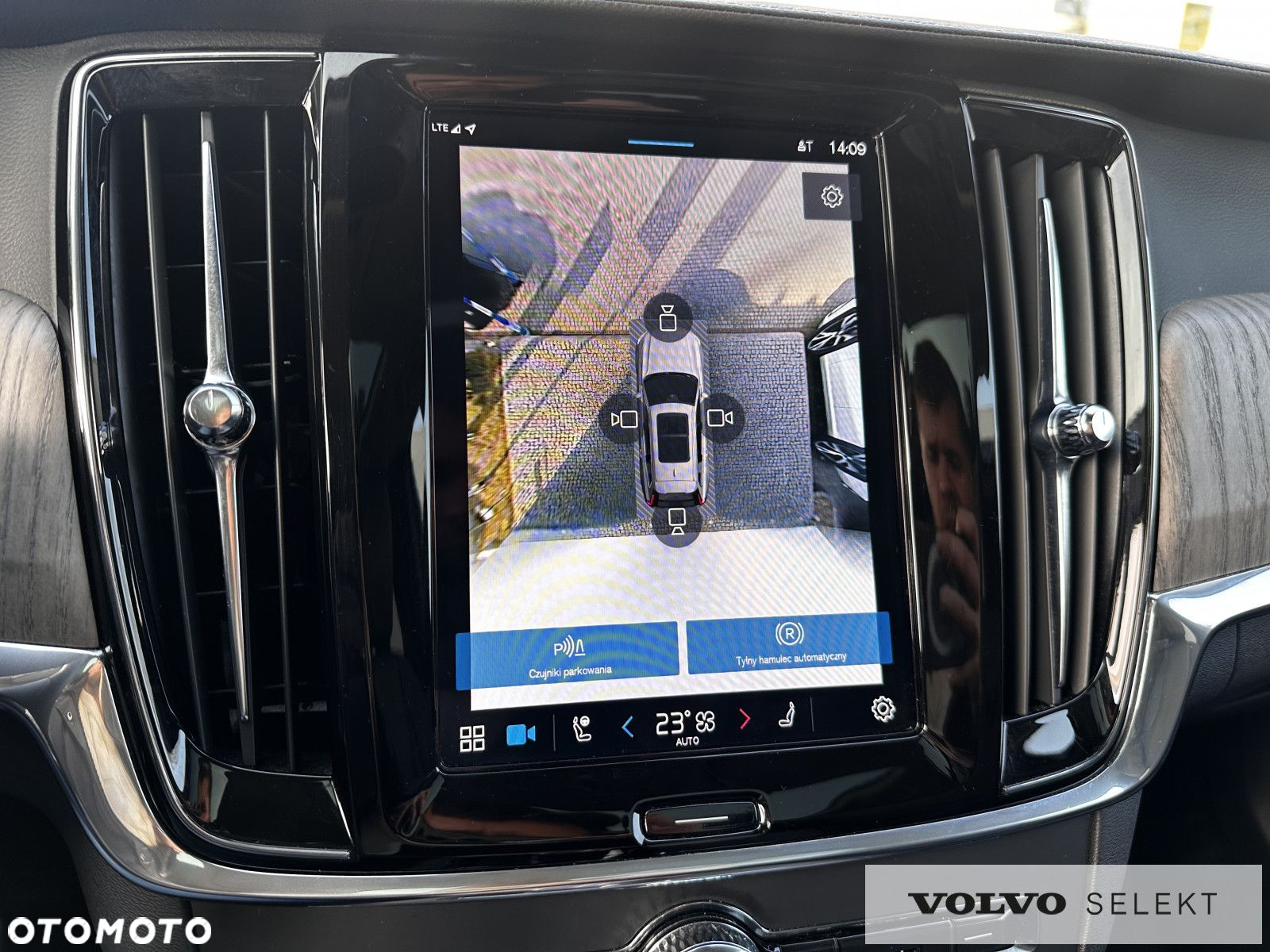 Volvo V90 Cross Country - 8
