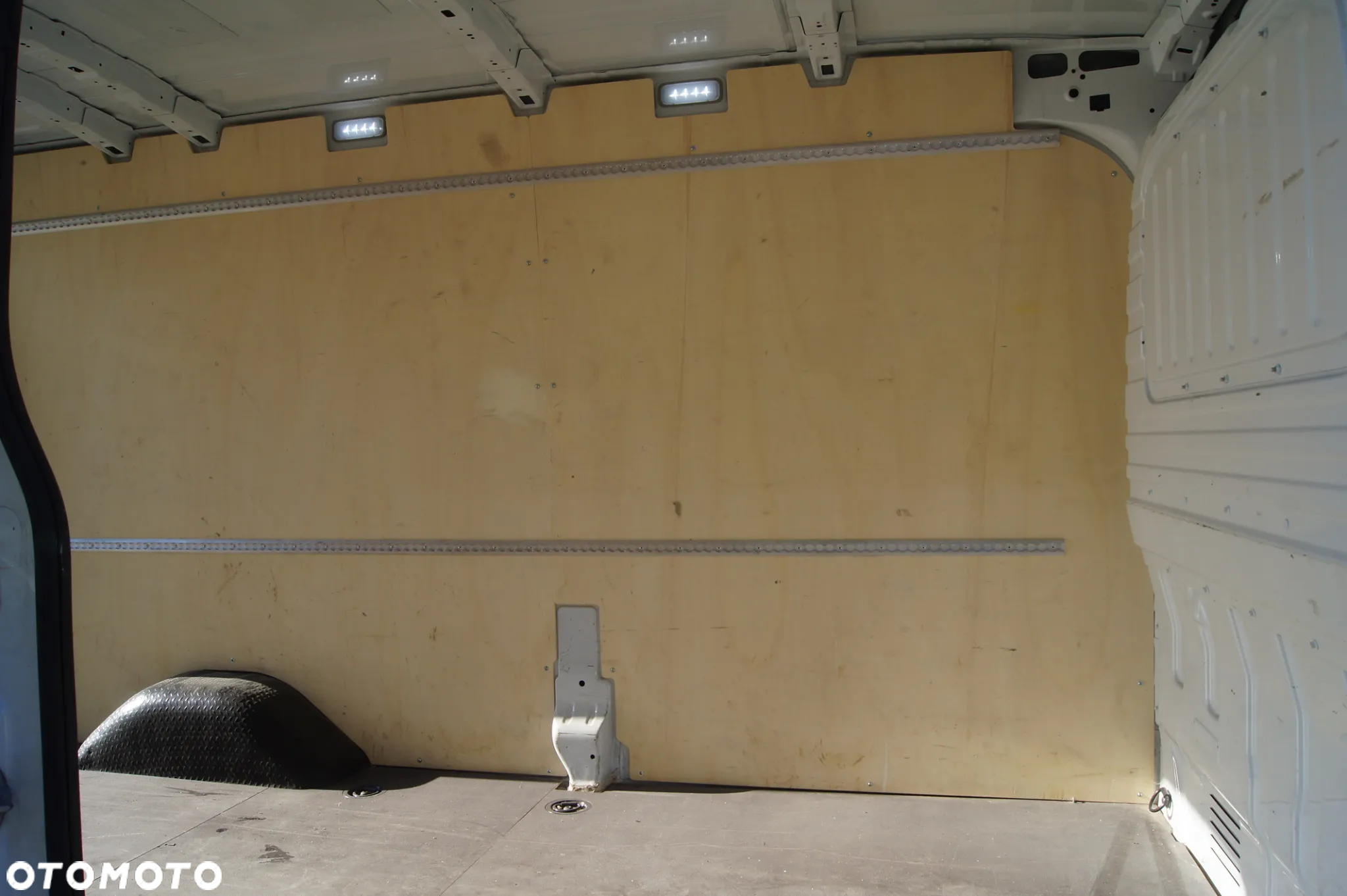 Maxus Deliver 9 - 21