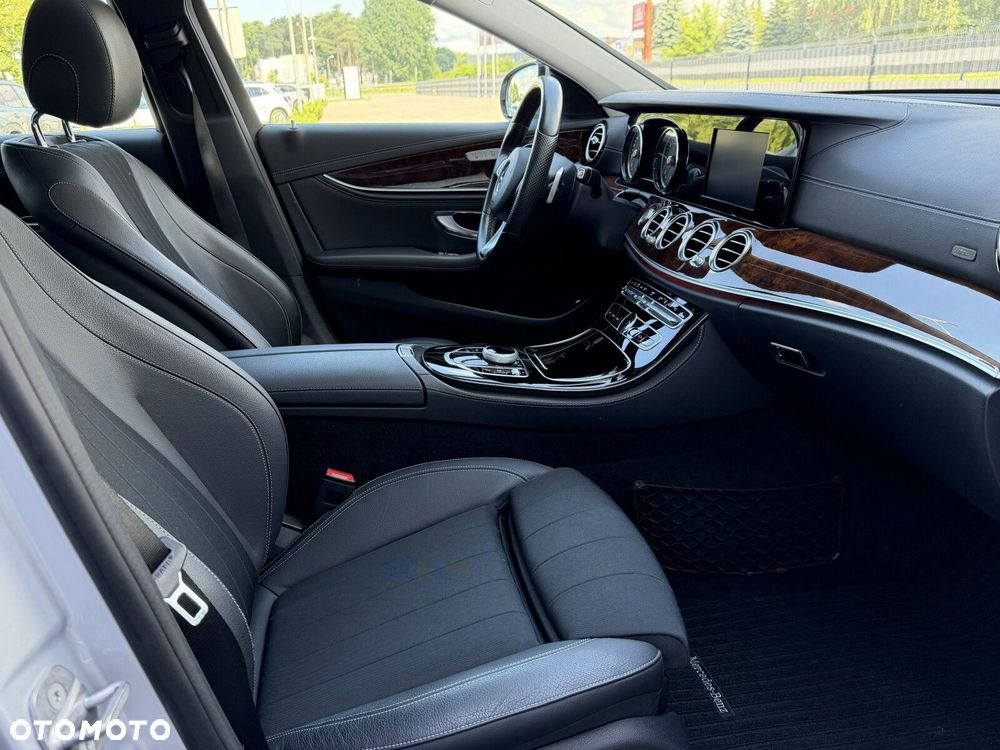 Mercedes-Benz Klasa E 220 d Exclusive - 21
