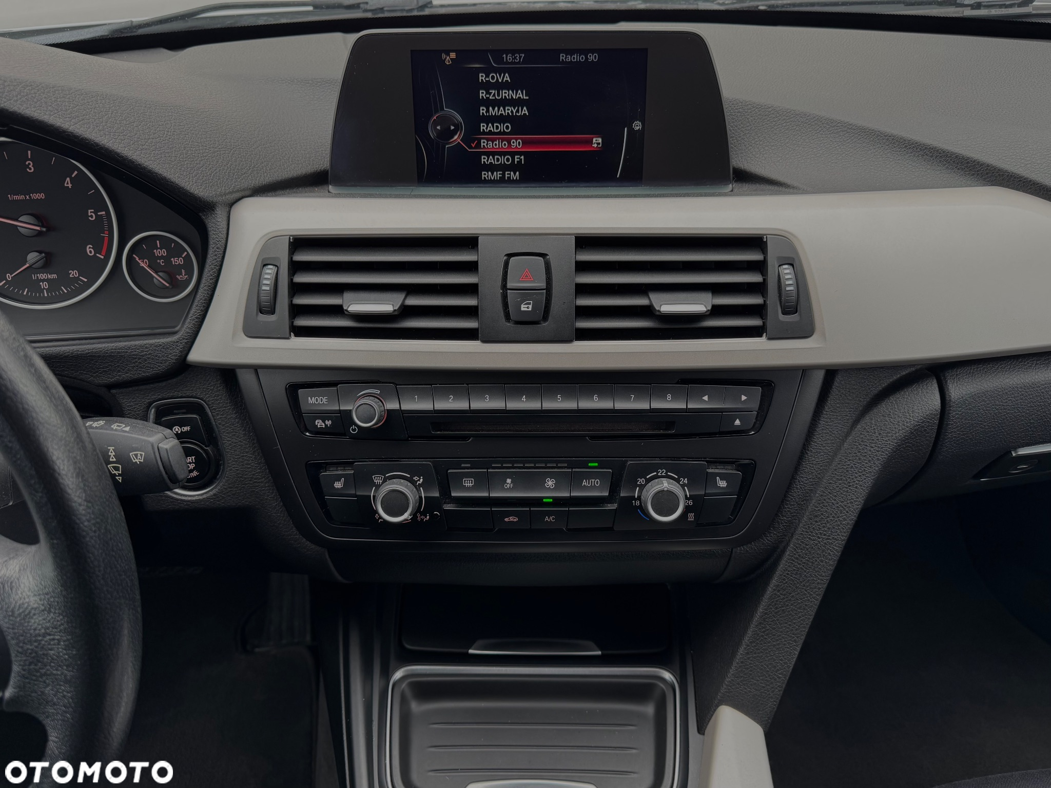 BMW Seria 3 318d Touring - 20