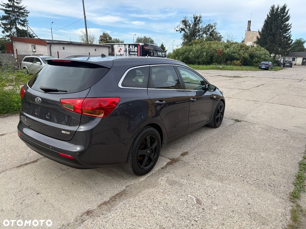 Kia Ceed - 15