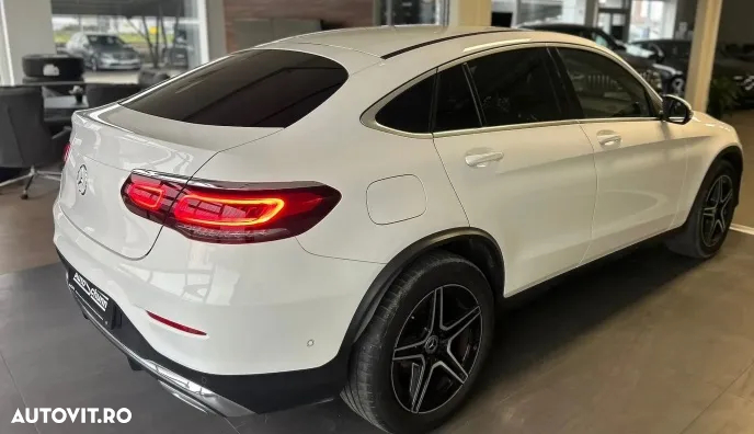 Mercedes-Benz GLC Coupe 200 4Matic 9G-TRONIC AMG Line Advanced - 3