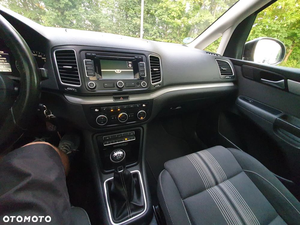 Volkswagen Sharan 2.0 TDI Blue Motion Match - 23