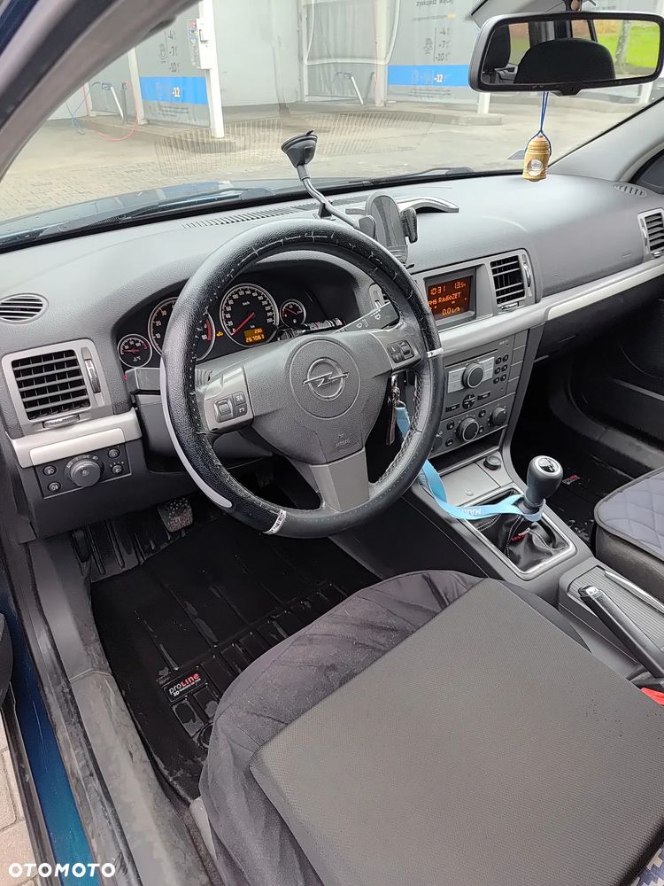 Opel Vectra 1.8 - 10
