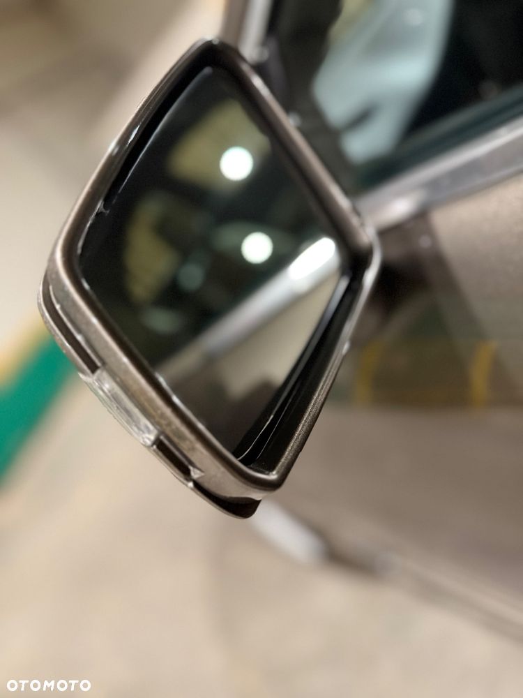 Mercedes-Benz CLS - 11