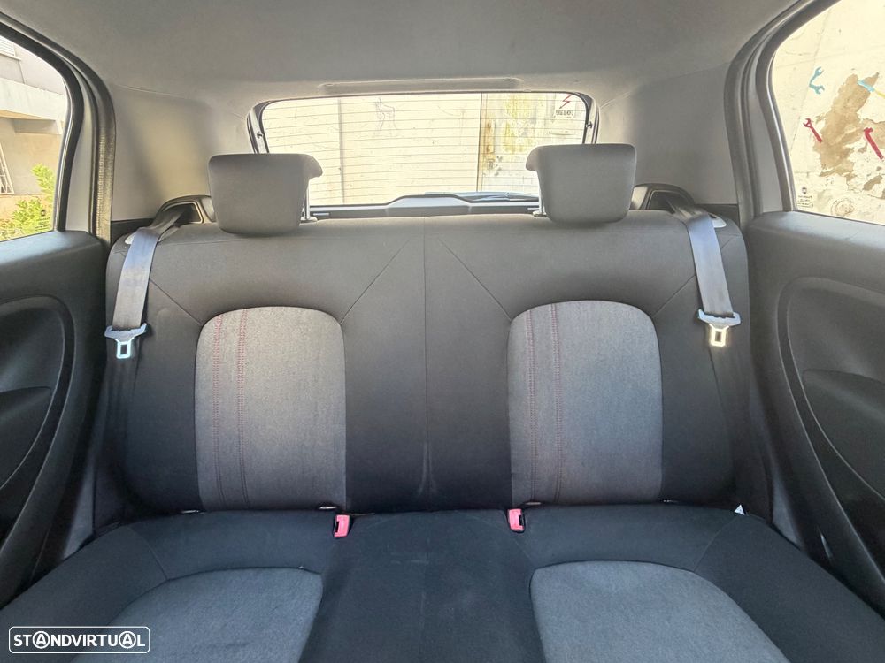 Fiat Punto 1.3 M-Jet Lounge S&S - 6