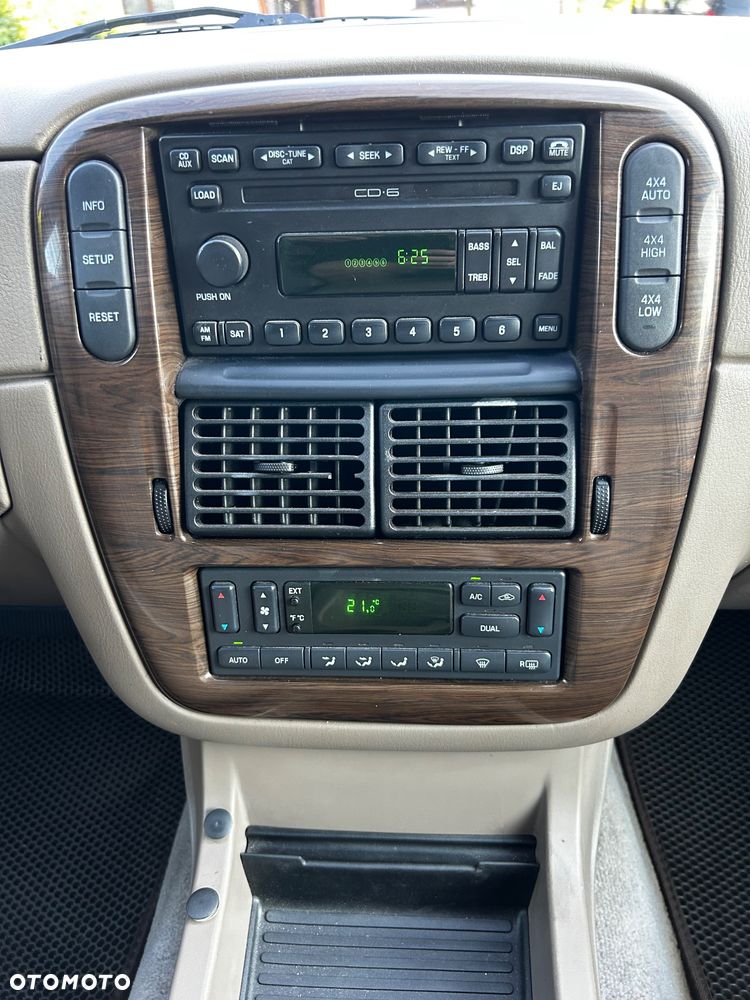 Ford Explorer 4.6 - 28