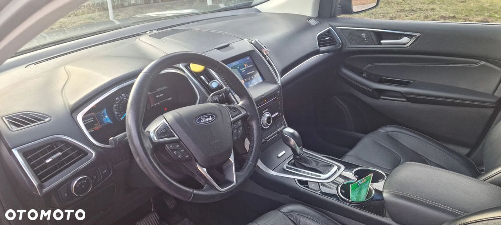 Ford Edge - 10