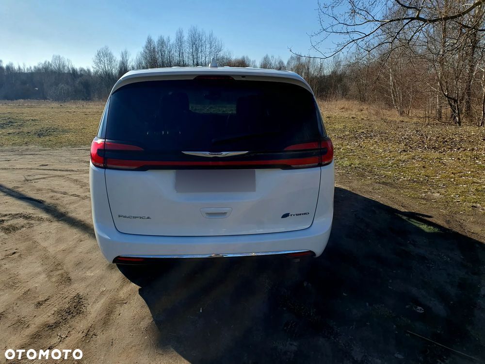 Chrysler Pacifica - 5