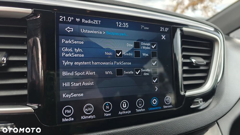 Chrysler Pacifica - 29