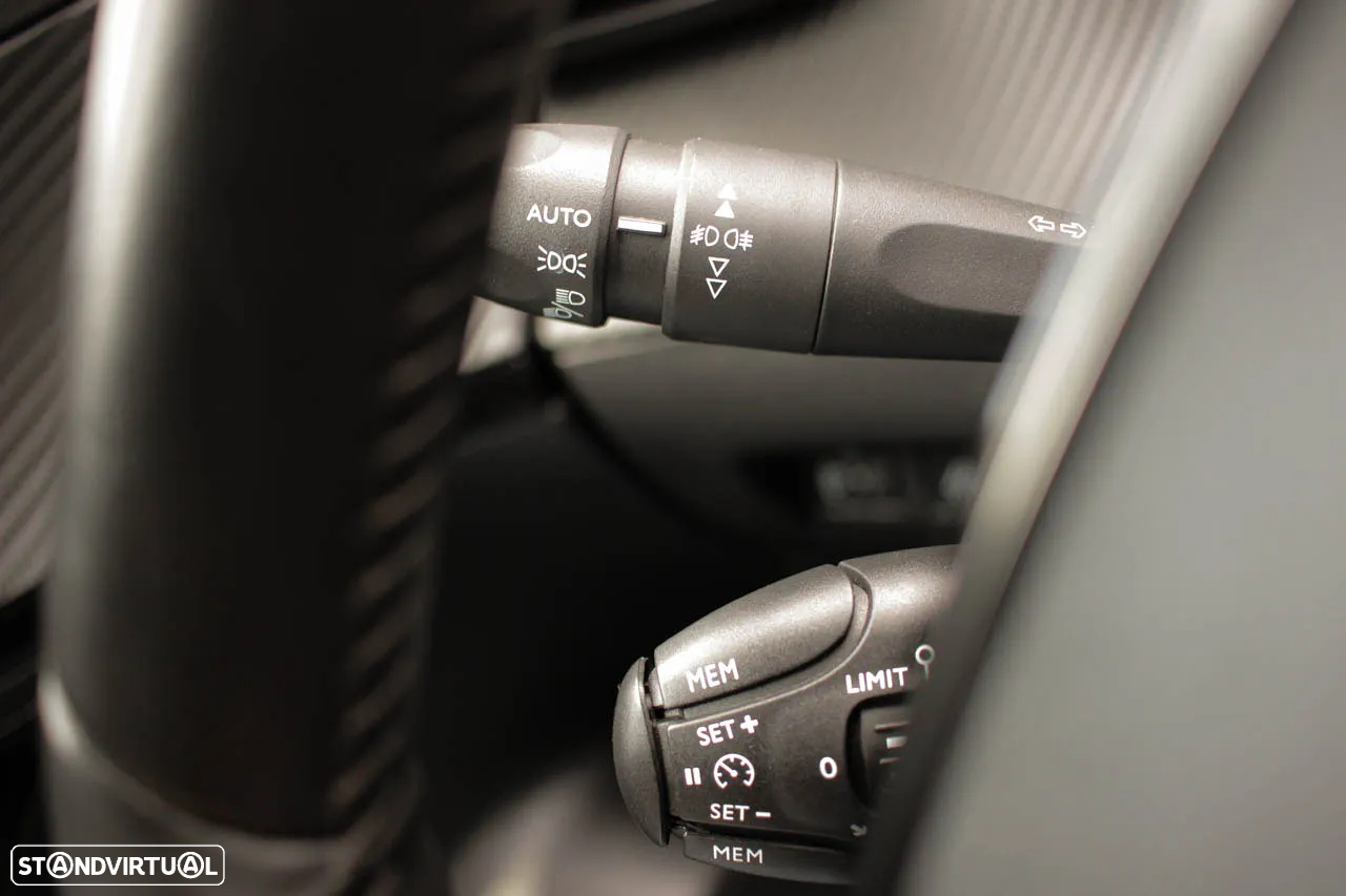Peugeot e-2008 50 kWh Allure - 22