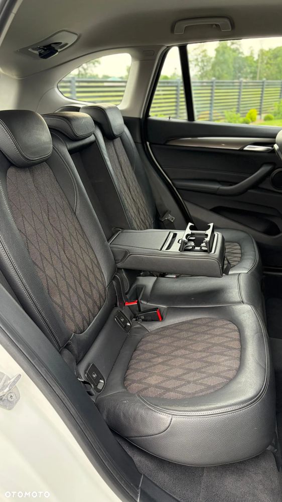 BMW X1 sDrive18i - 29