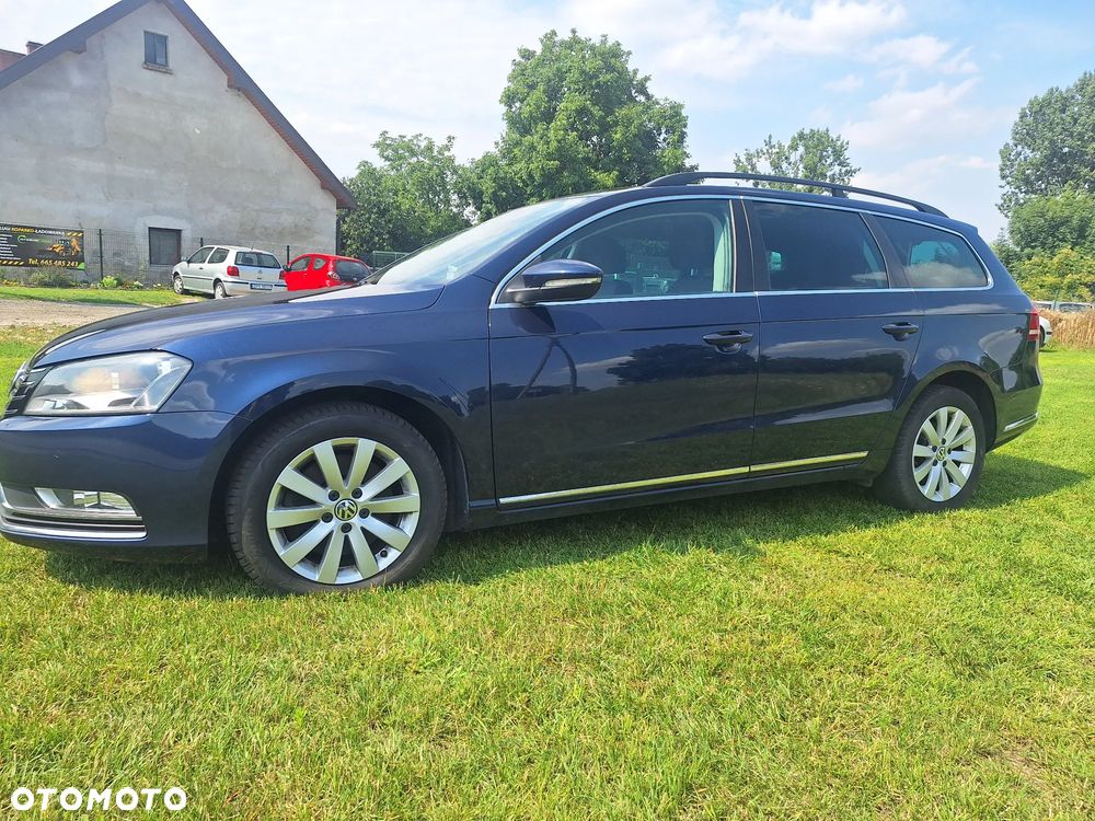 Volkswagen Passat 2.0 TDI DPF BlueMotion Technology Comfortline - 8