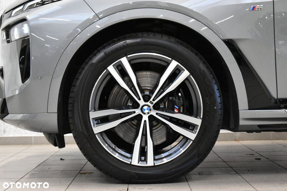 BMW X7 - 7