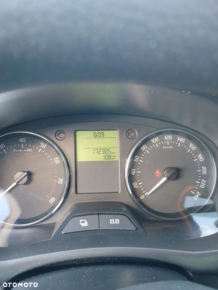 Skoda Fabia 1.4 16V Family - 6