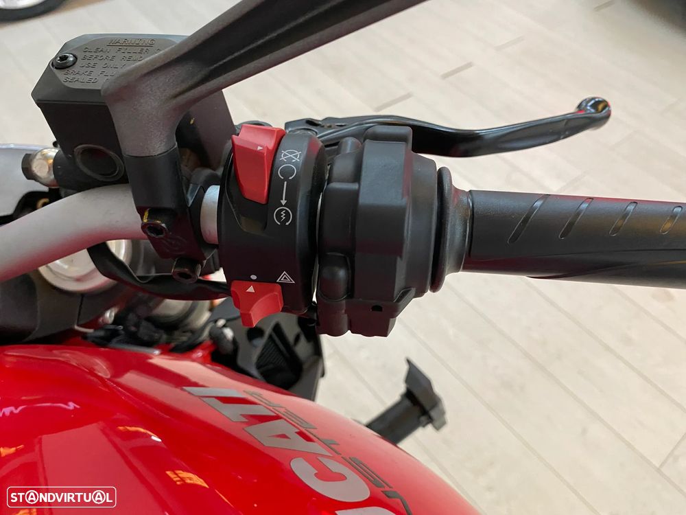 Ducati Monster 821 - 16