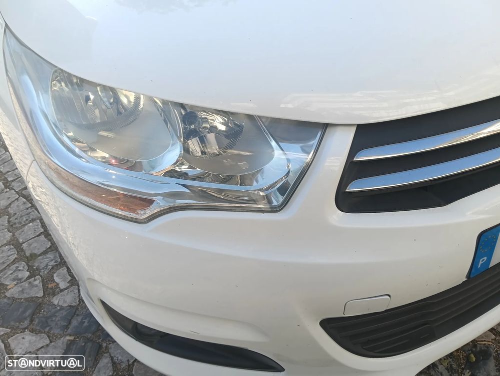 Citroën C4 e-HDi 110 Exclusive - 3