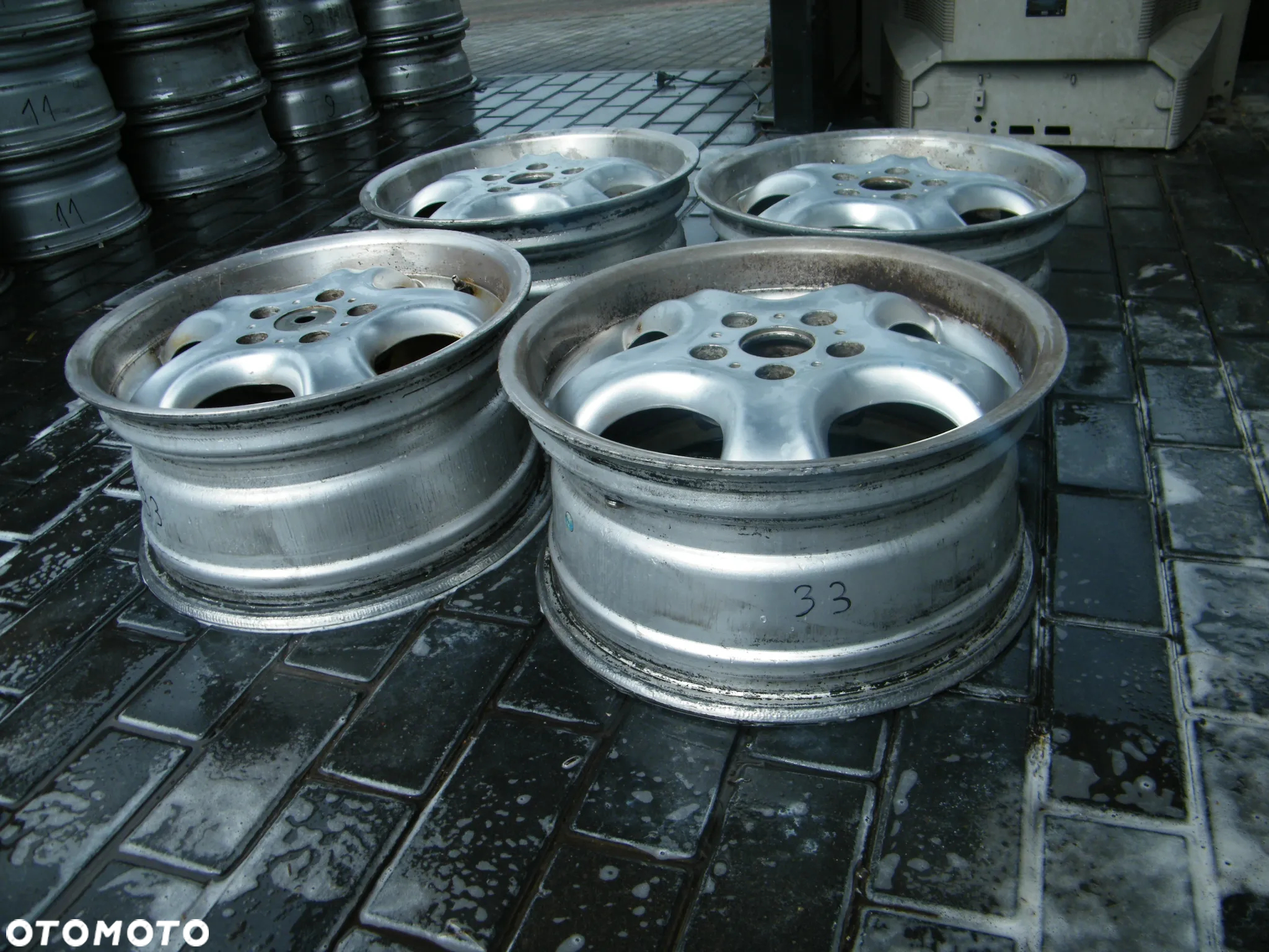 Felgi aluminiowe alufelgi komplet 5x110 ET35 / 7,5J x 16 otwór 72 - 6