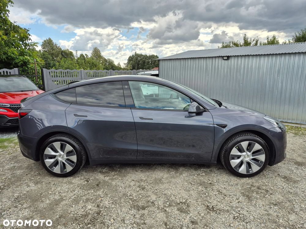 Tesla Model Y RWD - 31