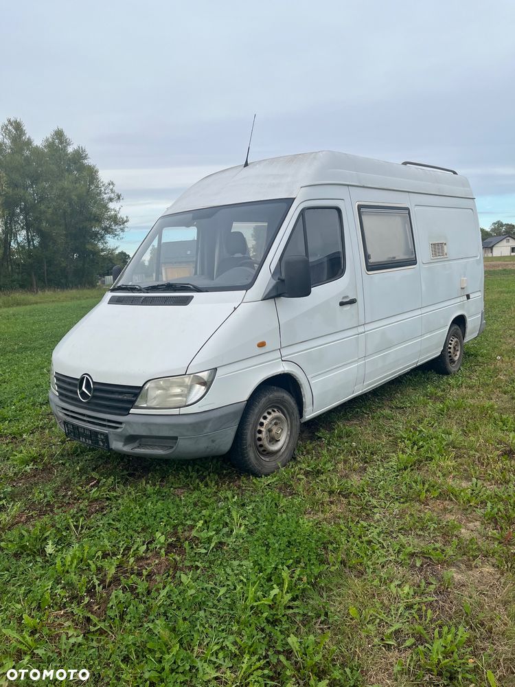Mercedes-Benz Sprinter - 1
