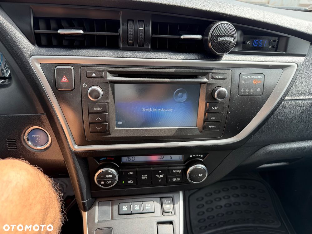 Toyota Auris - 13