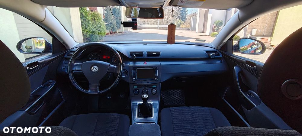 Volkswagen Passat 1.9 TDI Trendline - 18