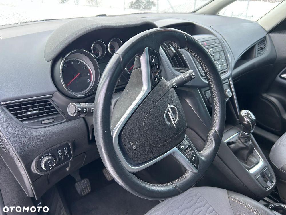 Opel Zafira - 16