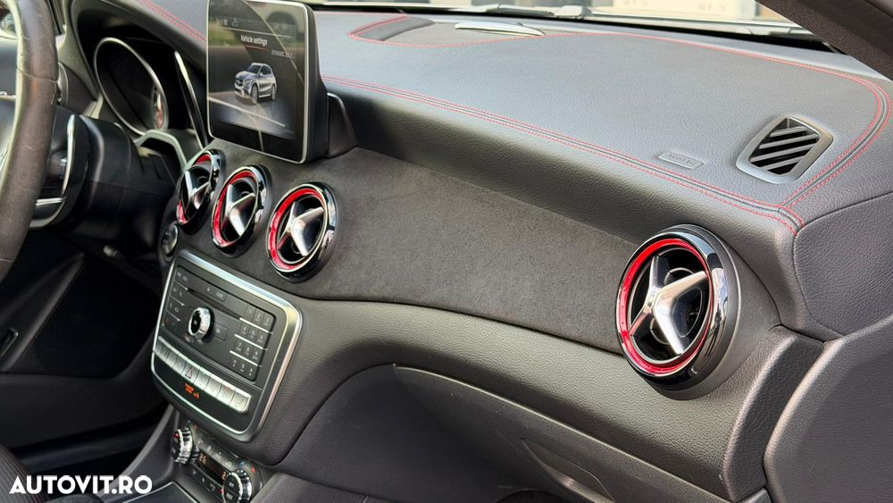 Mercedes-Benz GLA - 14