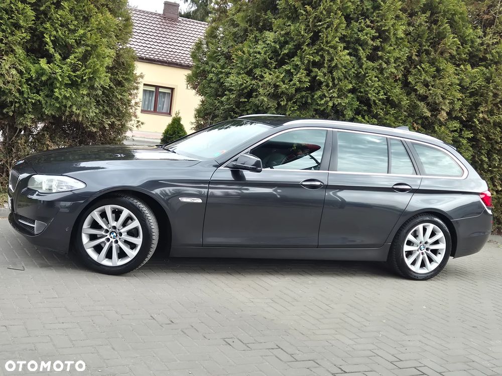 BMW Seria 5 520i - 6
