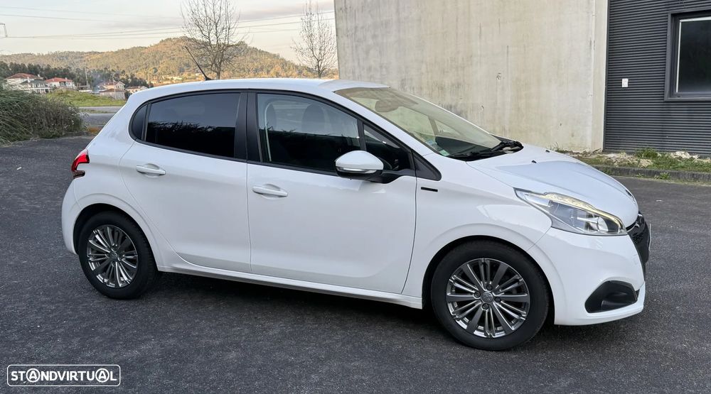 Peugeot 208 1.5 BlueHDi Signature - 7