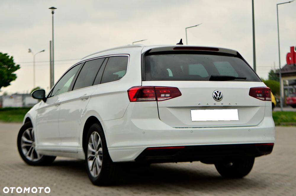 Volkswagen Passat - 8