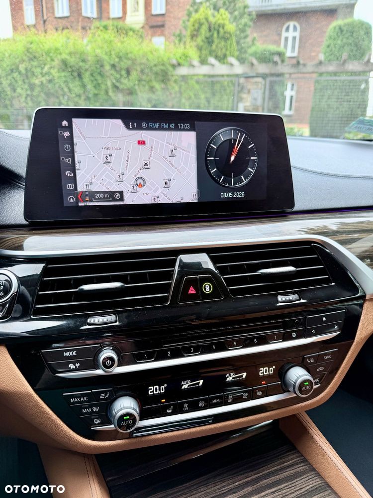 BMW Seria 5 525d Luxury Line - 13