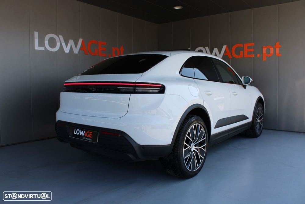 Porsche Macan Electric 4 - 53